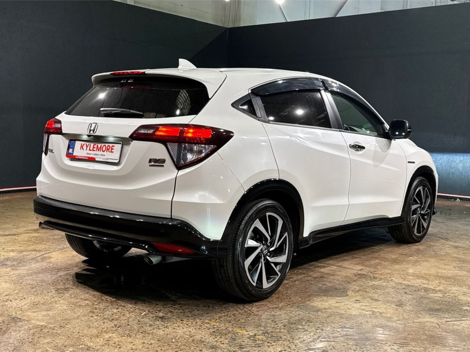 2017 Honda Vezel - image 3