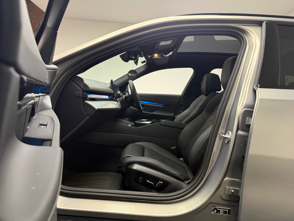 2025 BMW 5 Series - image 14