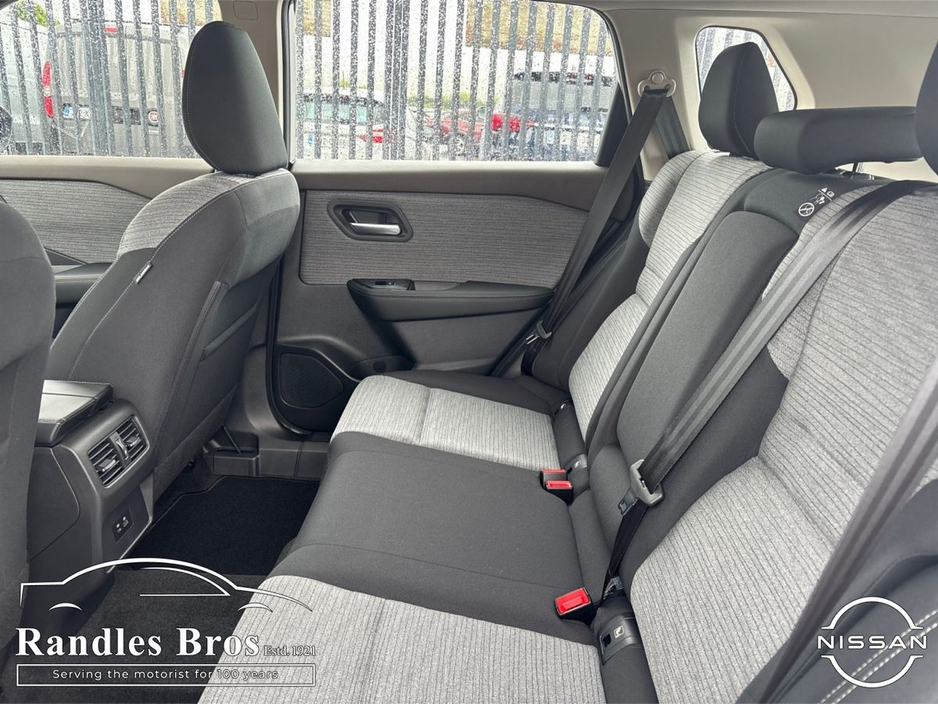 2025 Nissan X-Trail - image 13