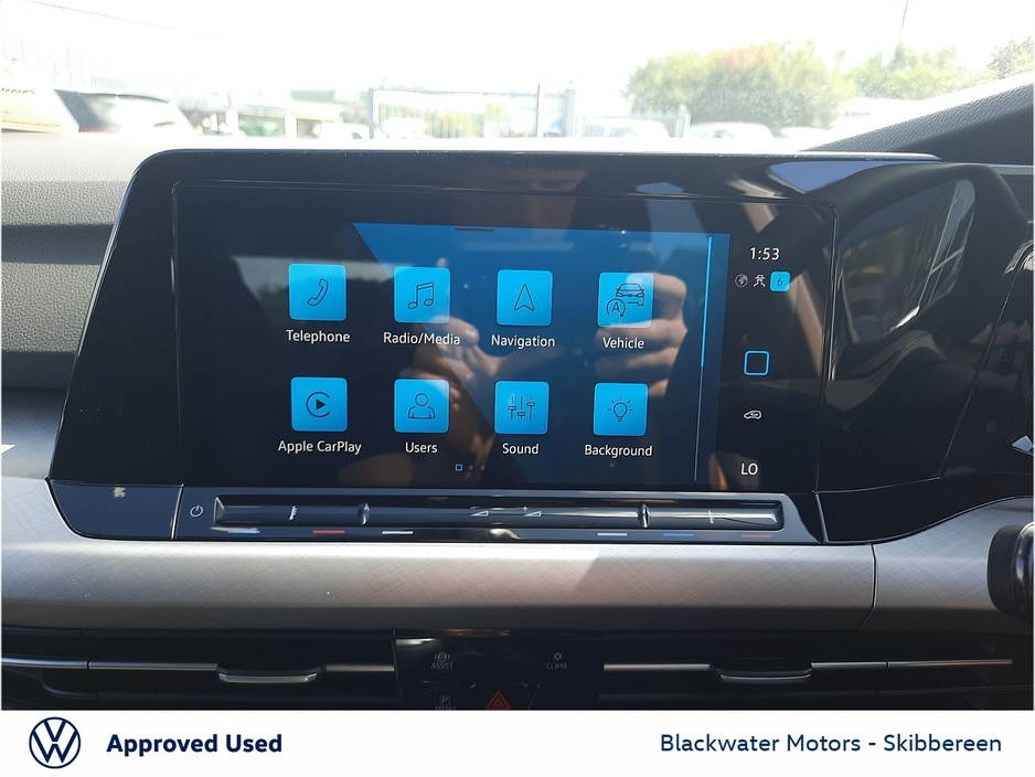 2023 Volkswagen Golf - image 17