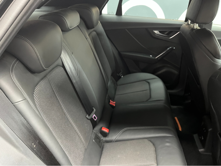 2023 Audi Q2 2023 AUDI Q2 35TDI S LINE 2.0 AUTOMATIC / CRUISE CONTROL / REVERSE CAMERA / HEATED SEATS / PADDLE SHIFTERS / APPLE CARPLAY