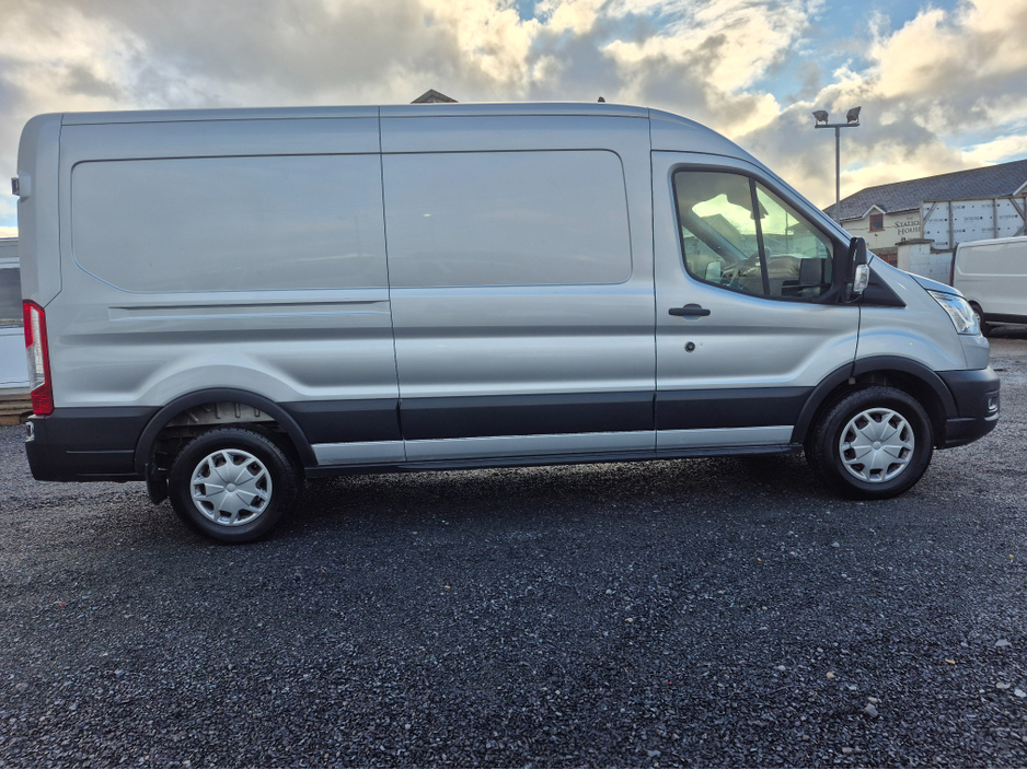 2020 Ford Transit - image 10