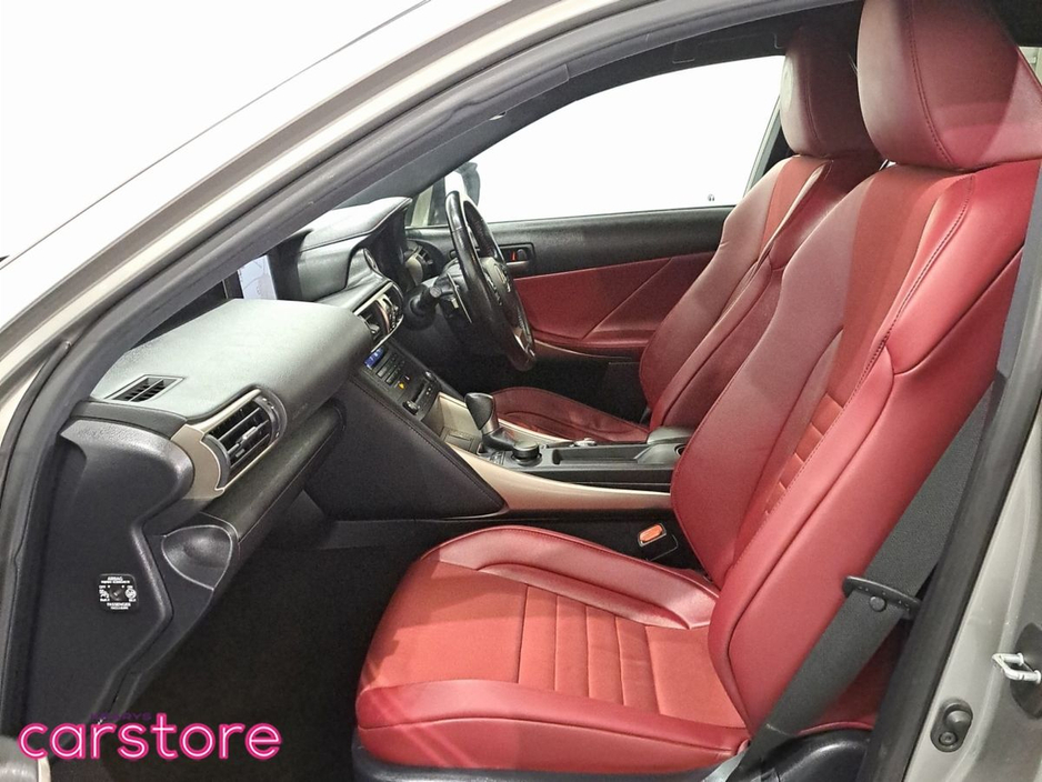 2019 Lexus IS 300 h 300h F-Sport €27,880