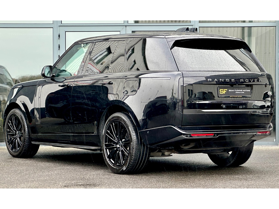 2023 Land Rover Range Rover - image 5