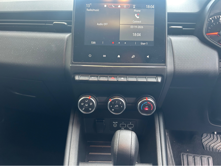 2023 Renault Clio - image 8