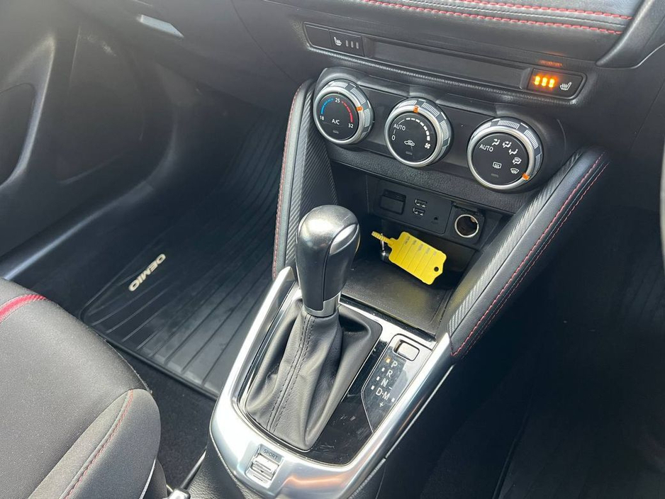 2016 Mazda Demio 1.3 SKYACTIV // HEADS-UP DISPLAY // 15" ALLOYS // HEATED SEATS €10,900