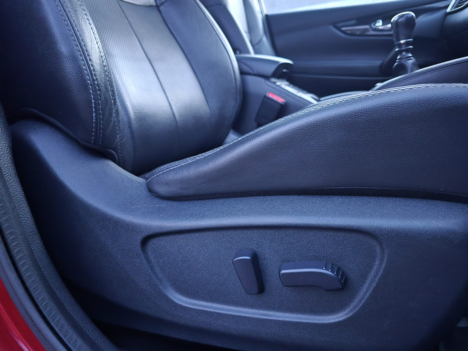 2016 Nissan Qashqai - image 24