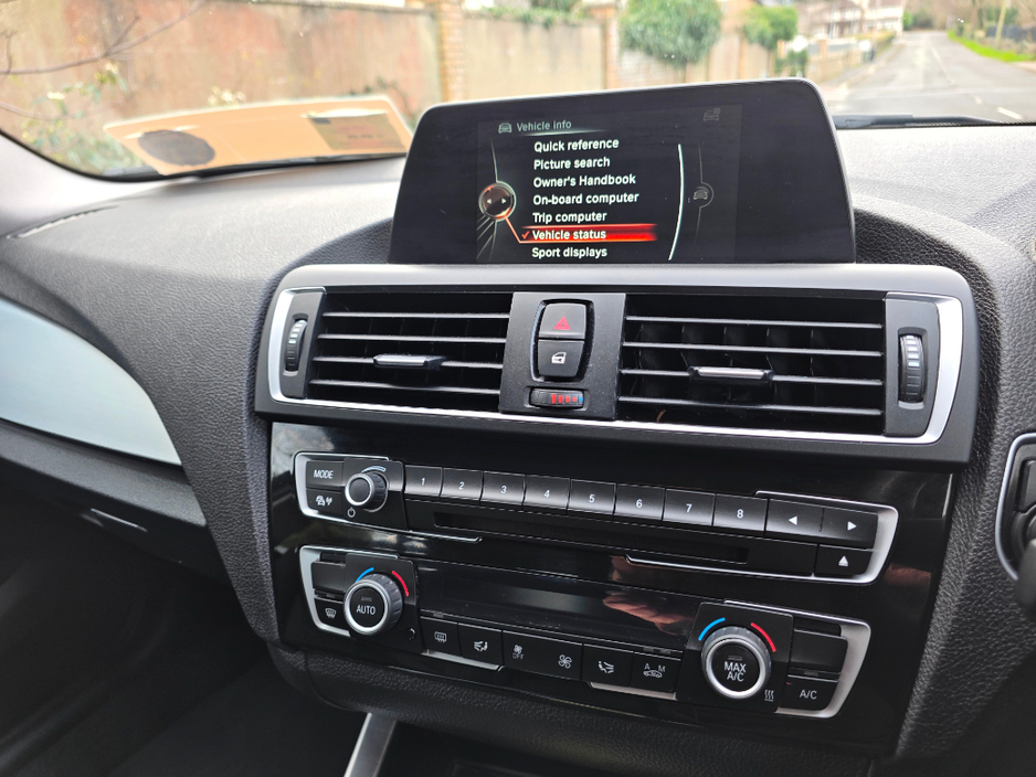 2017 BMW 1 Series - image 13