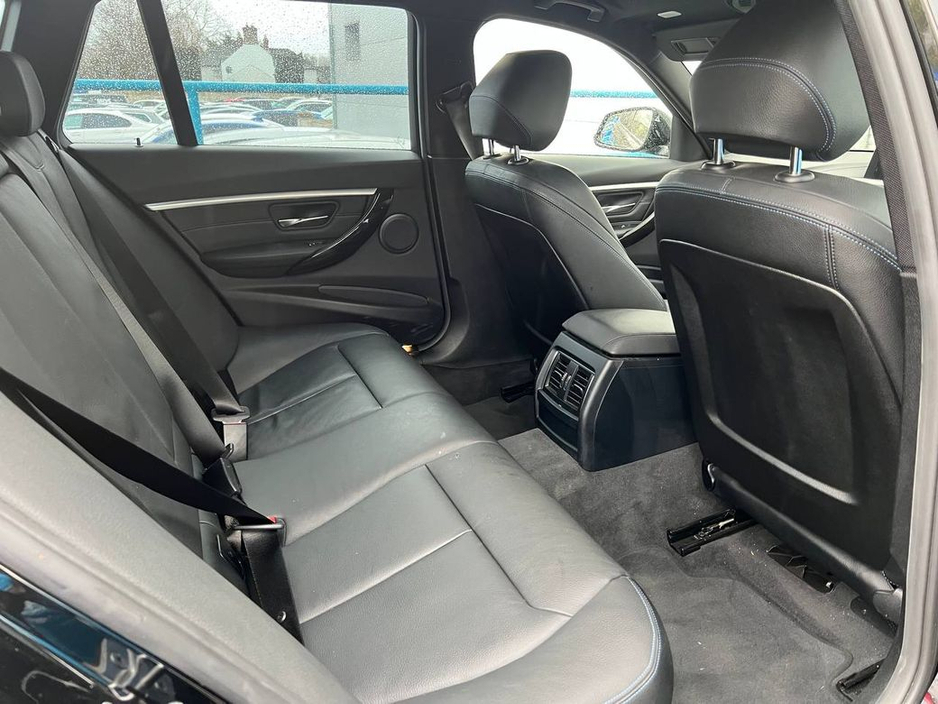 2018 BMW 3 Series 320d M-SPORT TOURING // ONLY 14, 900 KMS // 19" SHADOWLINE ALLOYS // LEATHER M-SPORT INTERIOR €26,900