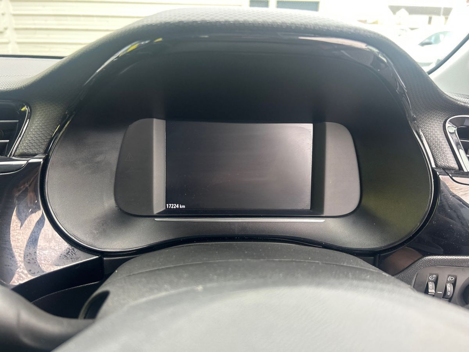 2025 Opel Corsa - image 12