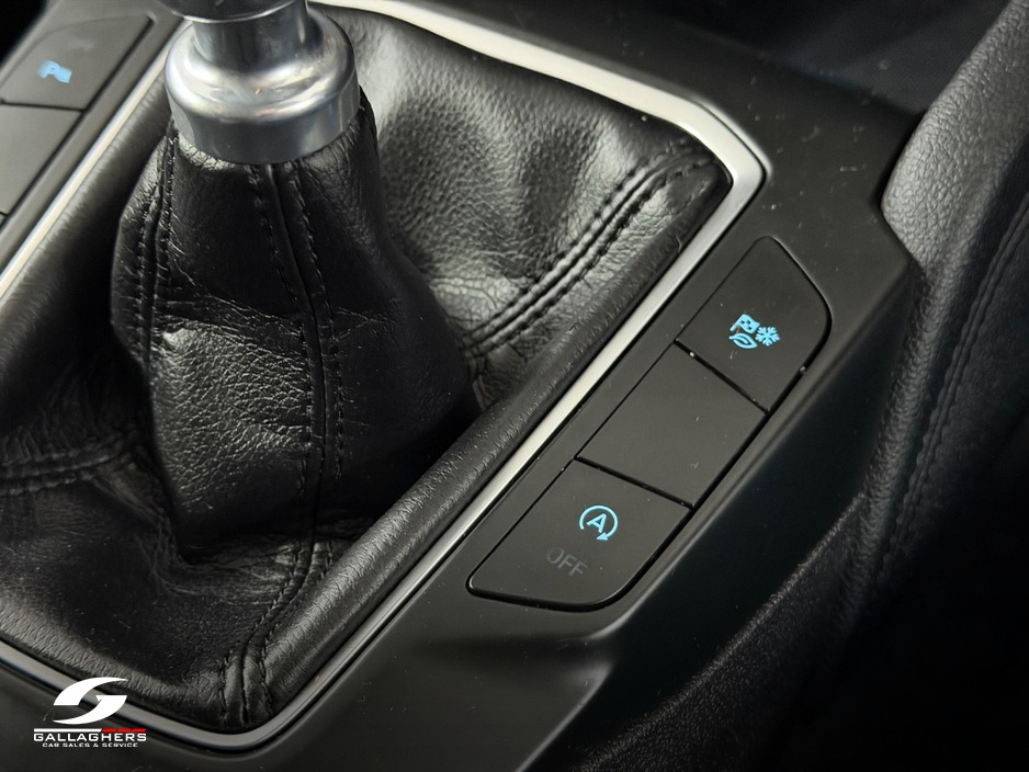 2020 Ford Kuga - image 24