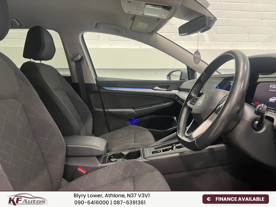 2023 Volkswagen Golf Life 2.0TDI 115bhp 5dr Auto - 232 Reg €29,995