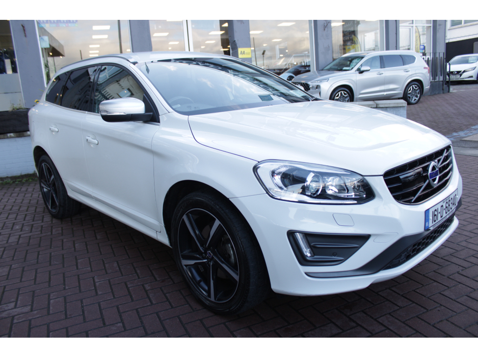2016 Volvo XC60 - image 2