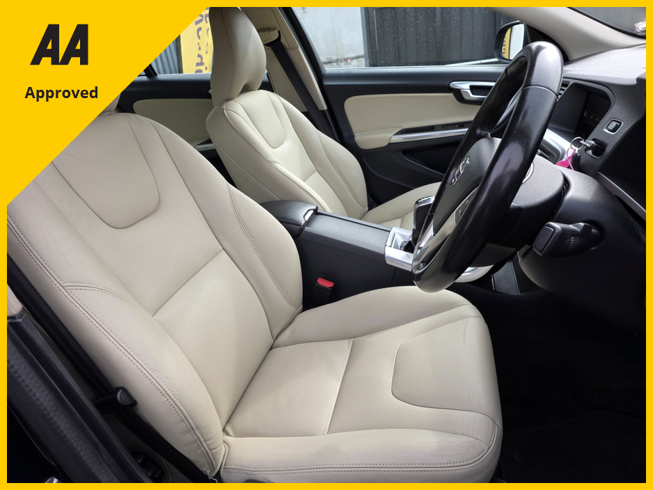 2018 Volvo S60 - image 10