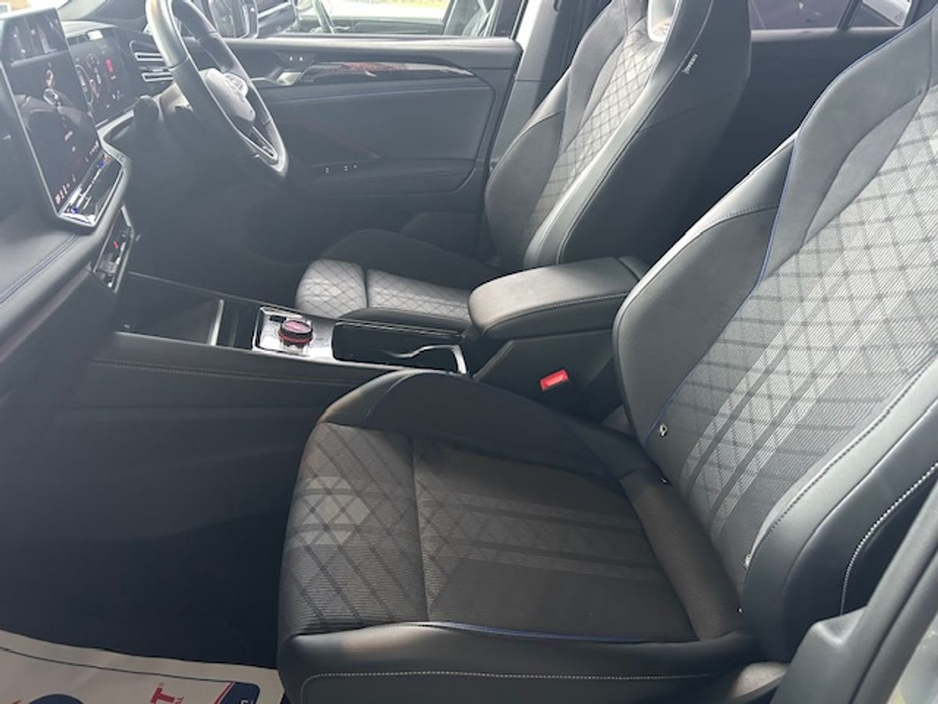 2025 Volkswagen Tiguan Tiguan R-Line 2.0TDi 150 DSG 2WD Auto Start/Stop €57,995