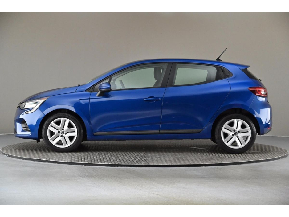 2022 Renault Clio - image 5