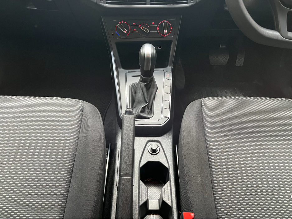 2021 Volkswagen Polo - image 15