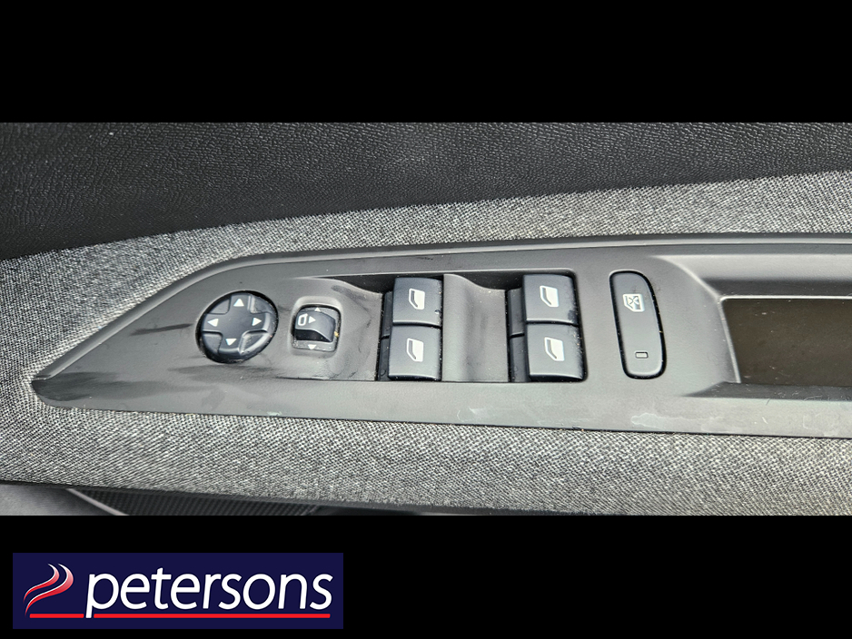 2018 Peugeot 5008 ACTIVE 1.2 130 4DR 7 SEATER €18,950