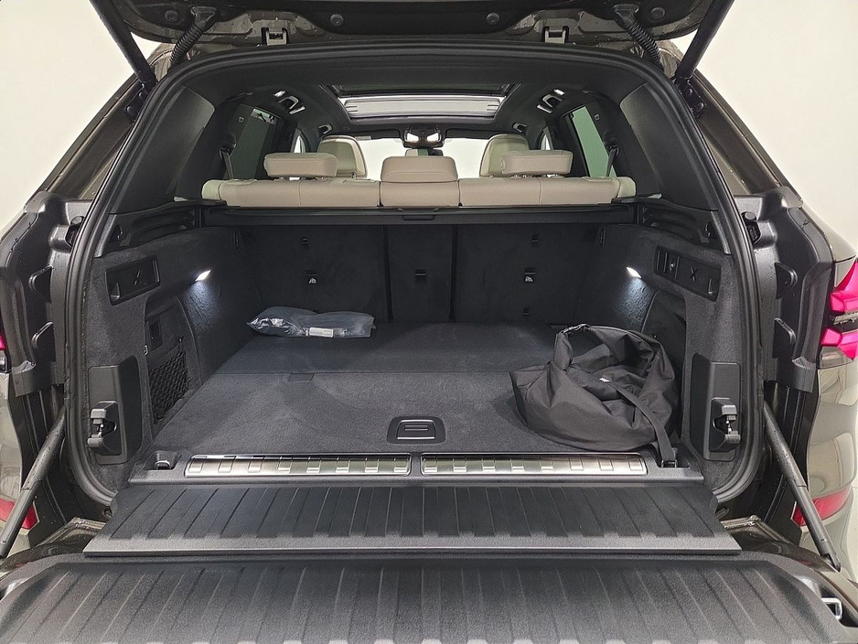 2026 BMW X5 xDrive50e M Sport