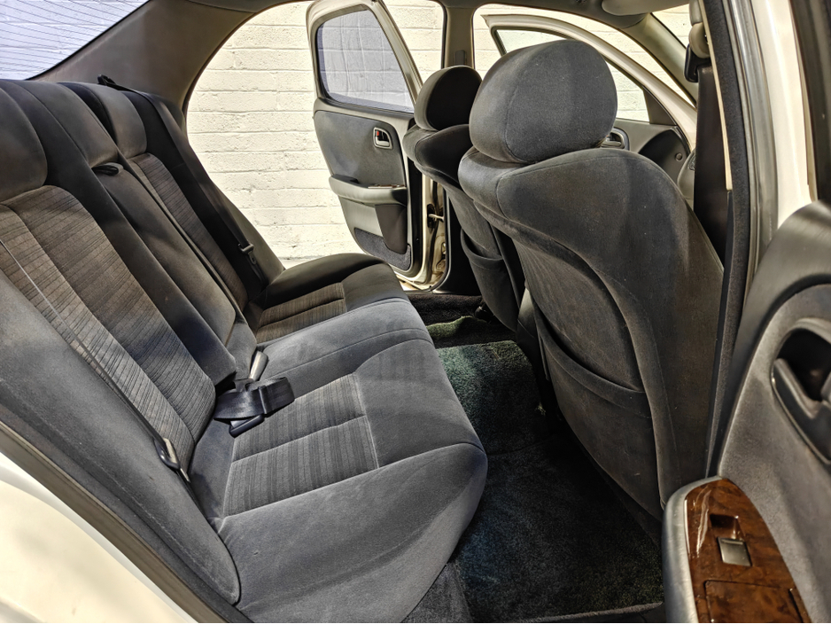 1993 Toyota Chaser - image 15
