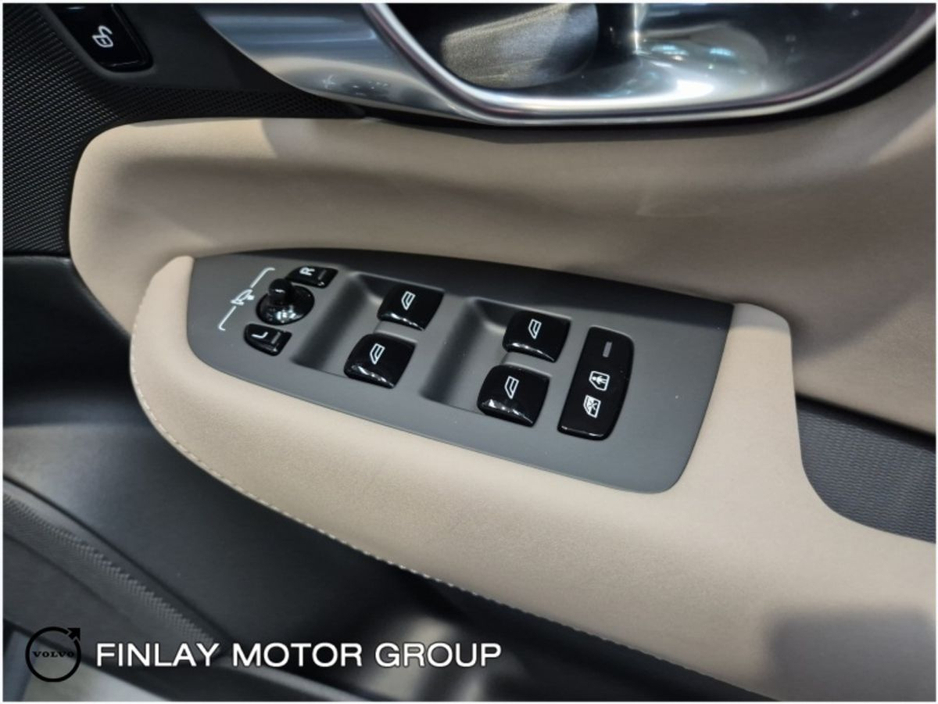 2026 Volvo XC90 - image 29