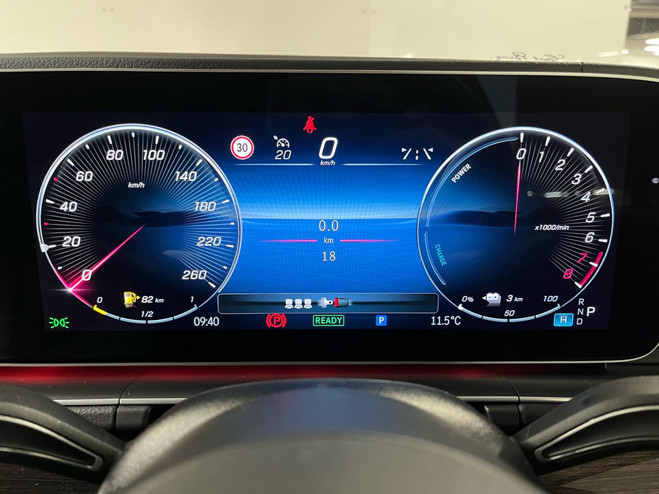 2026 Mercedes-Benz GLE Class 400e AMG 4Matic Coupe - 21 Inch Alloys - Reversing Camera - Panoramic Sunroof - Side Steps - Ambient Lighting - Sat Nav - Climate Control - Electric Heated Memory Seats - Keyless Start - Apple CarPlay €126,512