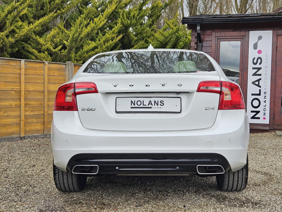 2017 Volvo S60 - image 13