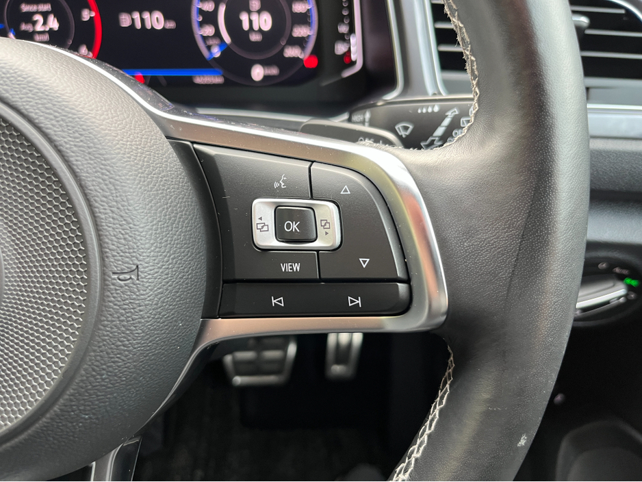 2021 Volkswagen T-Roc - image 25