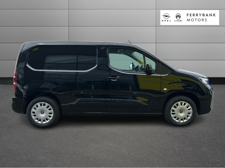 2026 Opel Combo Sportive €24,182
