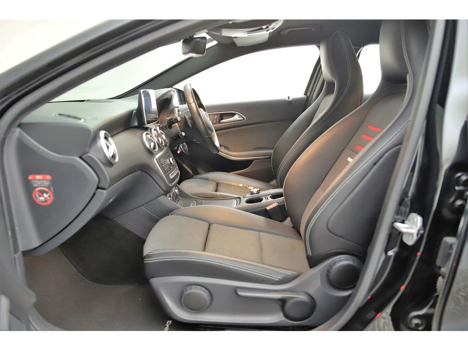 2016 Mercedes-Benz A Class A180 *HALF LEATHER MEMO SPORT SEATS*REVERSE CAM* €16,480