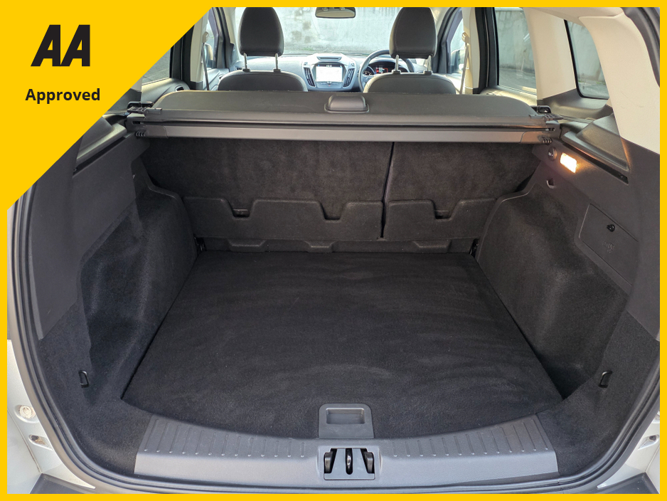 2019 Ford Kuga - image 7