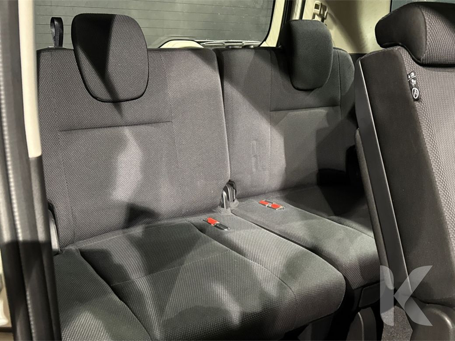 2018 Nissan Serena S-HYBRID 2.0L AUTOMATIC - MULTI FUNCTION STEERING WHEEL - CRUISE CONTROL - HEATING / AC CONTROLS - REVERSE CAMERA €19,950