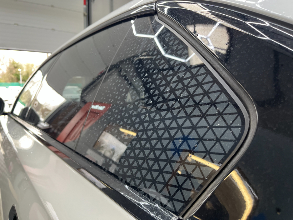 2025 BMW i7 - image 15