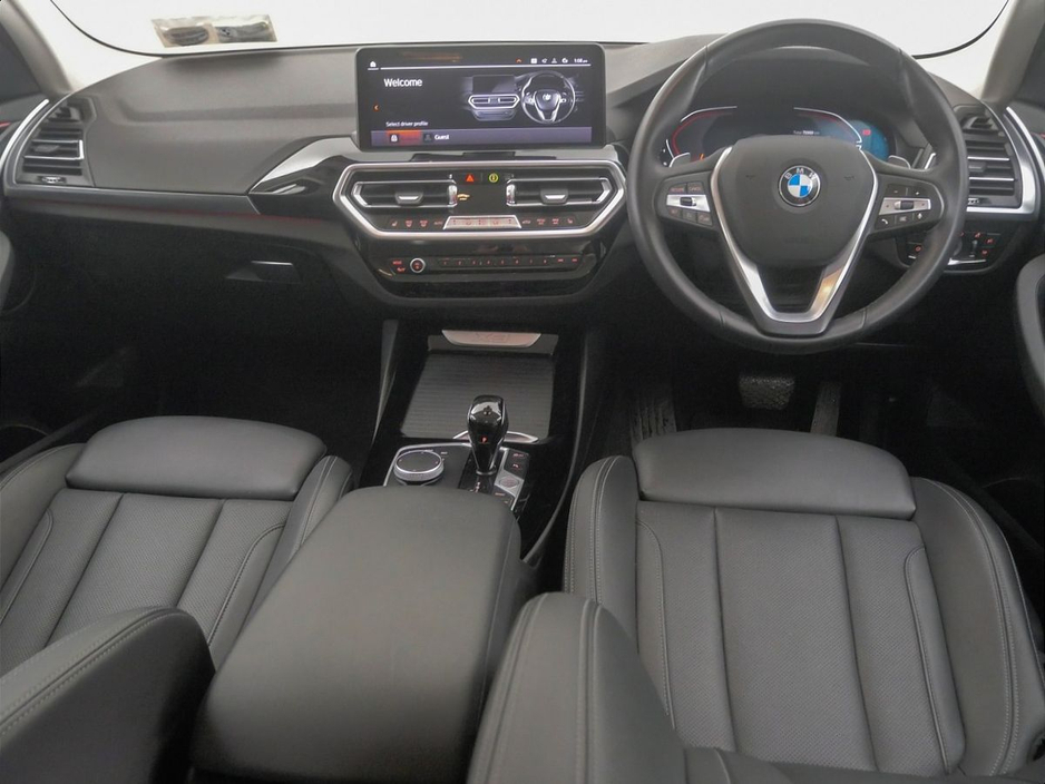 2023 BMW X3 - image 4