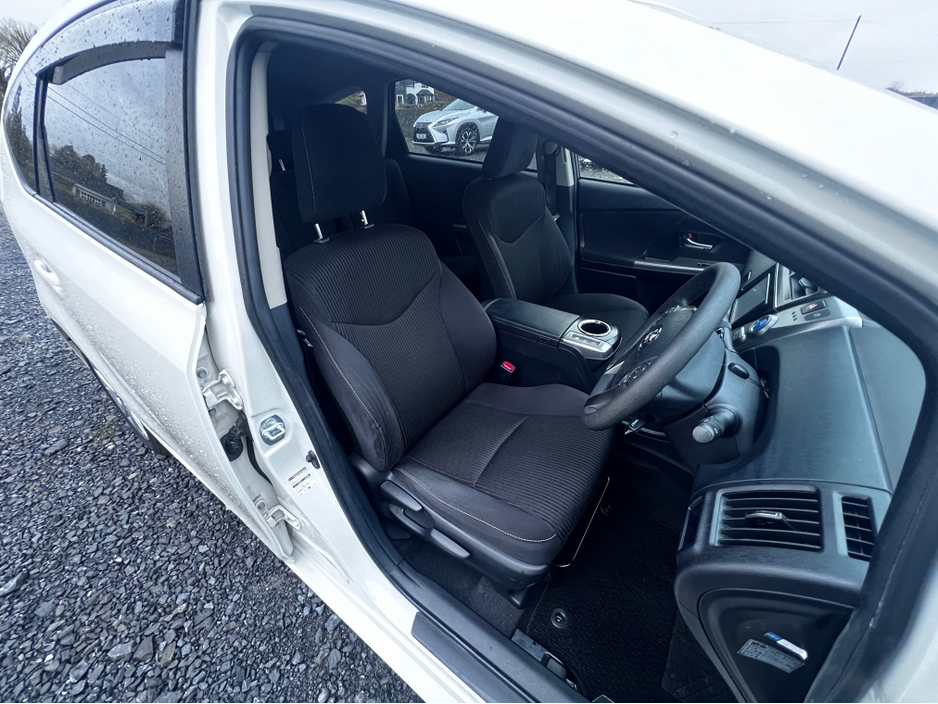 2020 Toyota Prius Alpha 2020 Toyota Prius Alpha  Self Charging Hybrid Automatic €19,950