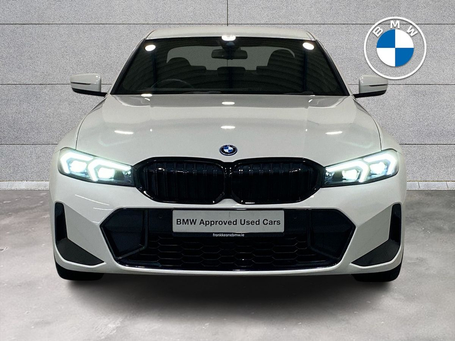 2024 BMW 3 Series - image 16