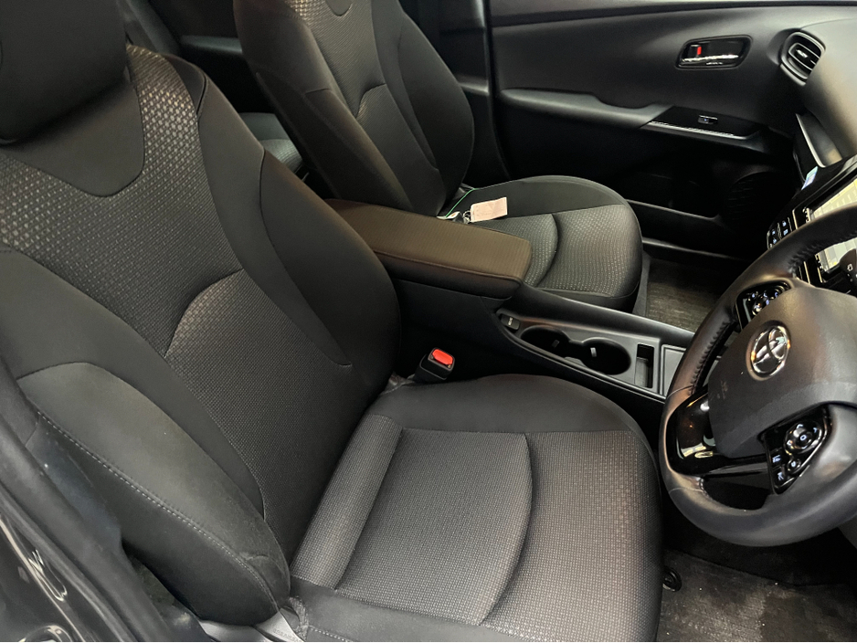 2022 Toyota Prius - image 14