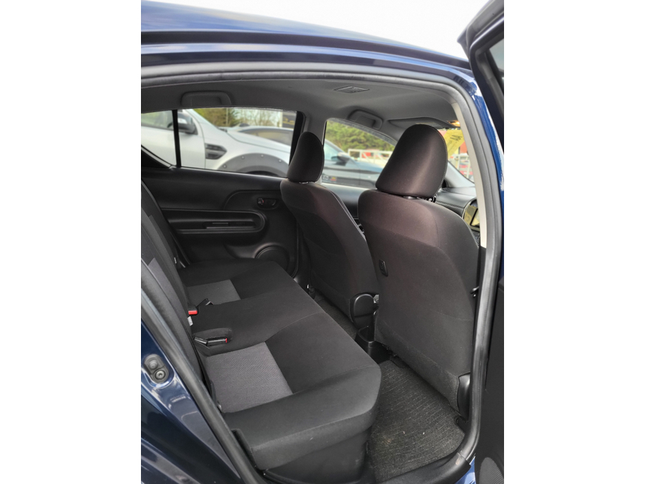 2020 Toyota Aqua - image 12