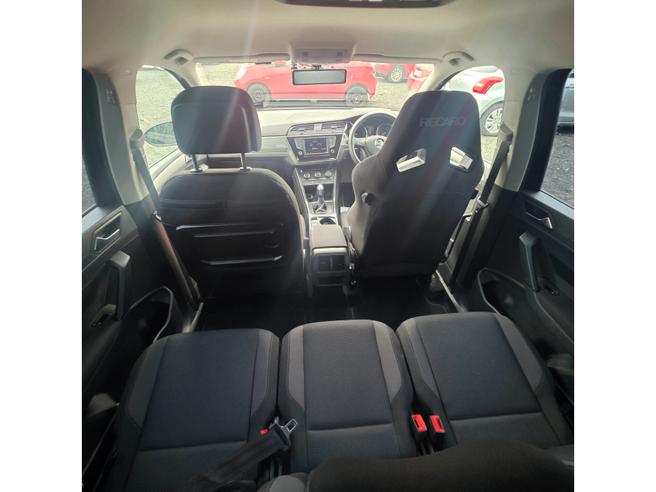 2016 Volkswagen Touran 1.2 TSI 110HP Trendline €15,950