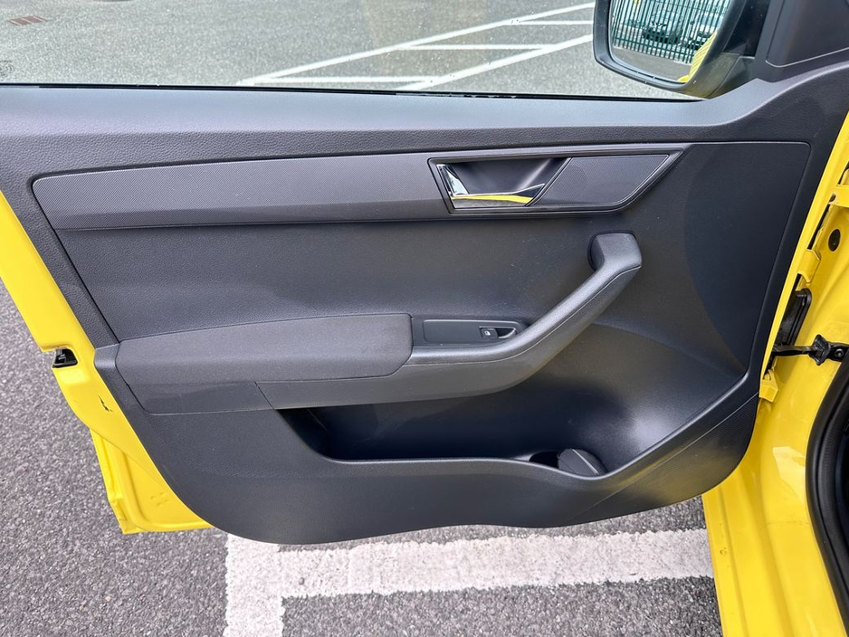 2016 Skoda Fabia - image 22