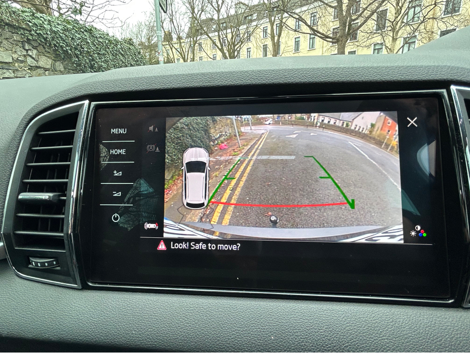 2018 Skoda Karoq - image 18