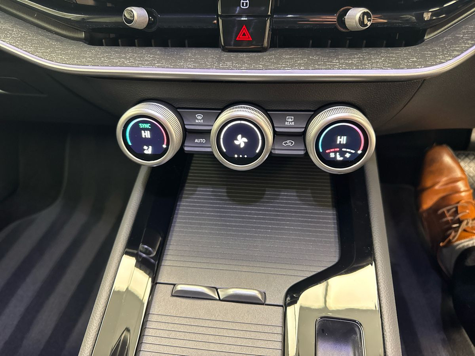 2026 Skoda Superb - image 18