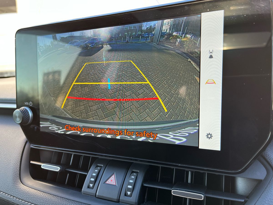 2023 Toyota Rav4 2.5 Hybrid AWD-i Platinum €44,950