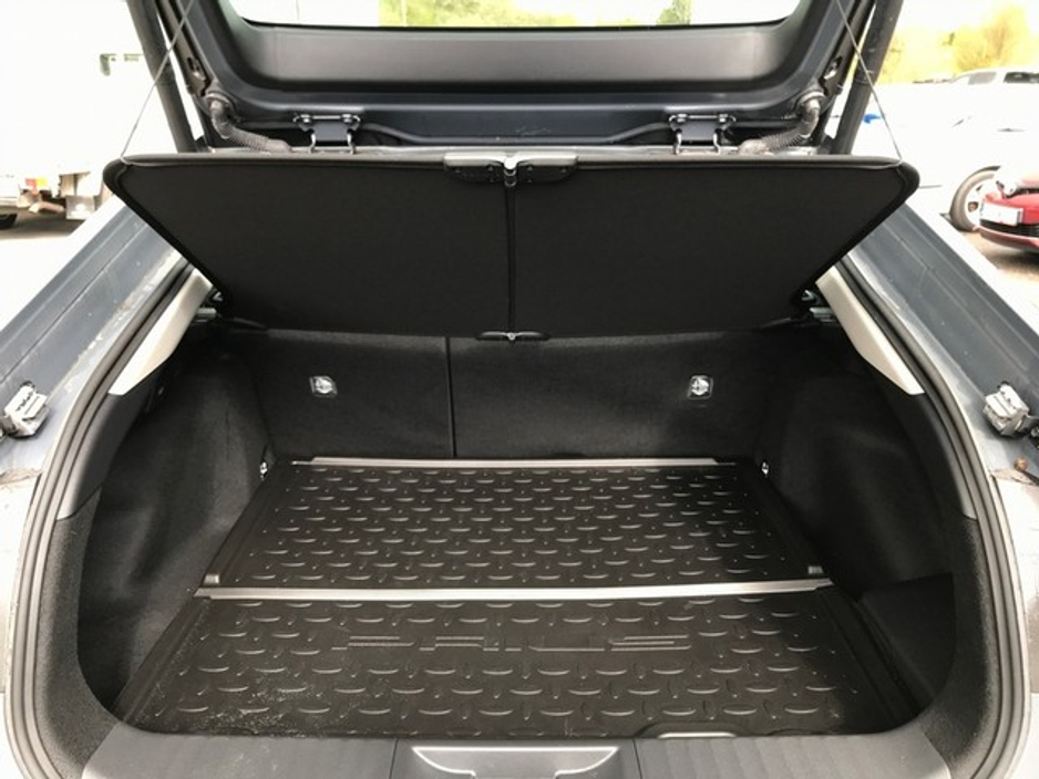 2024 Toyota Prius - image 10