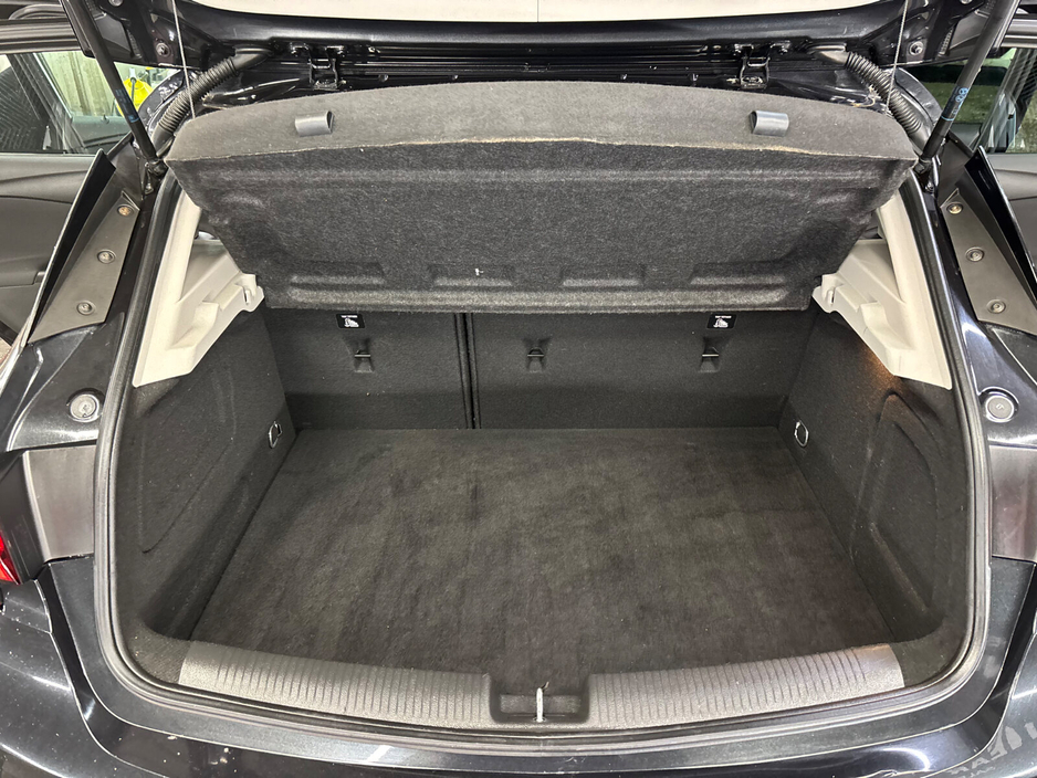 2017 Opel Astra - image 14