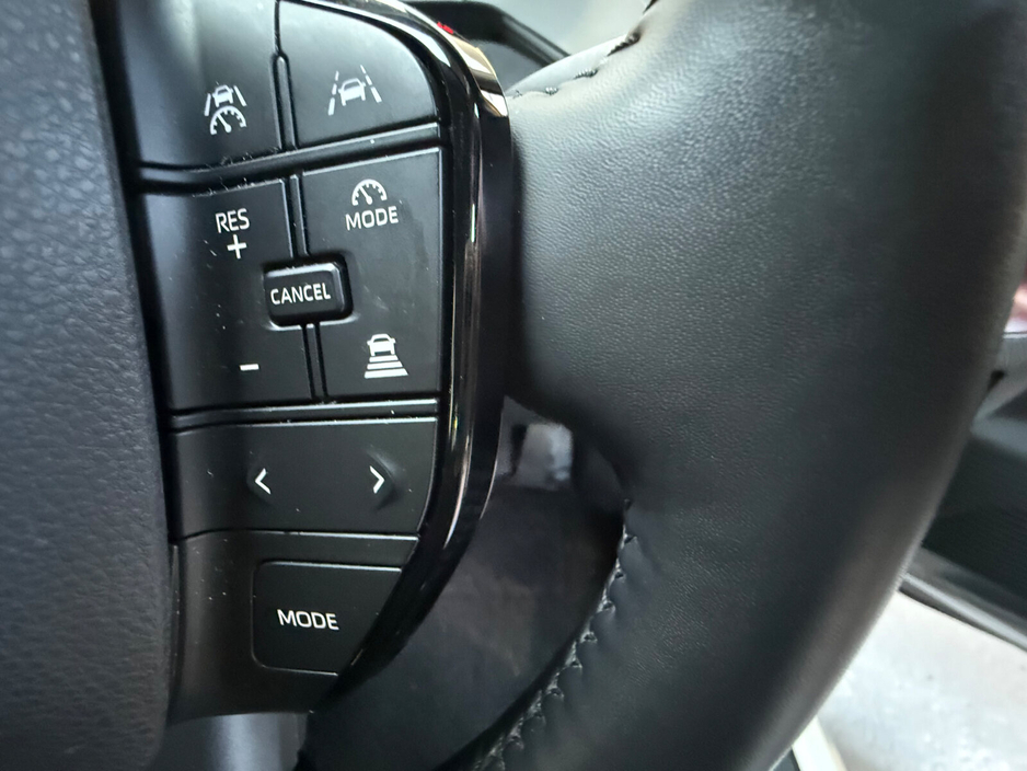 2023 Toyota Prius - image 25