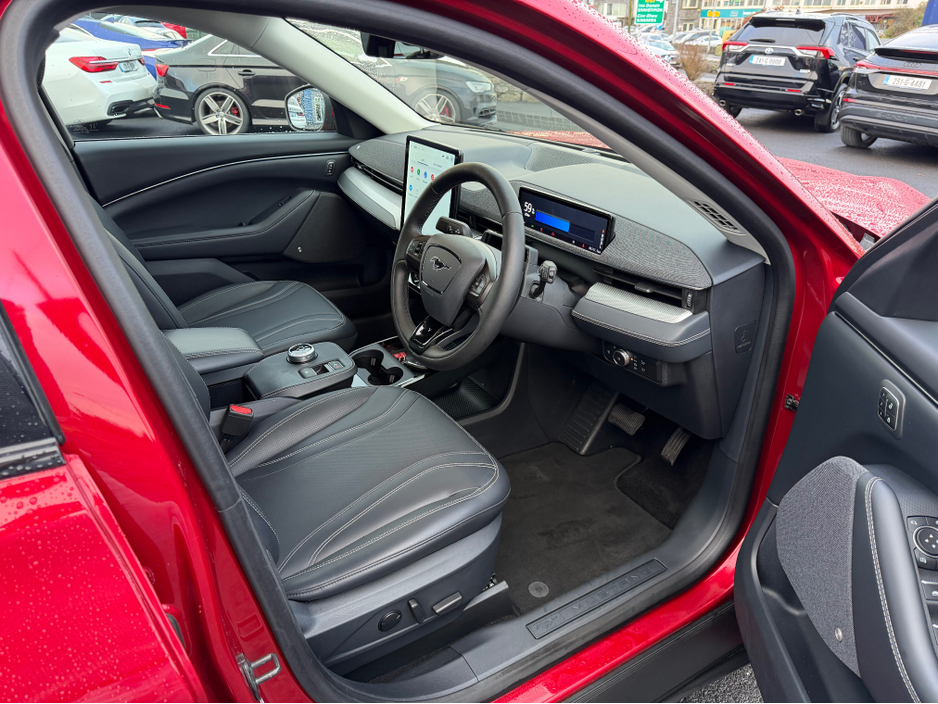 2021 Ford Mustang Mach-E Extended Range - panoramic Roof - Mustang €27,950