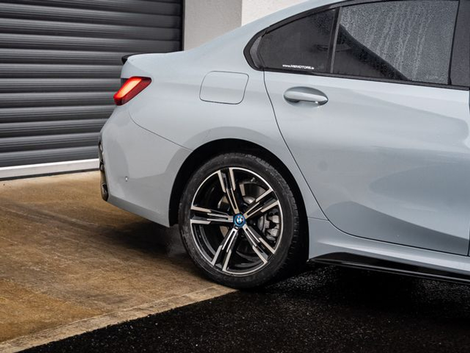 2024 BMW 3 Series 330E M SPORT €43,950