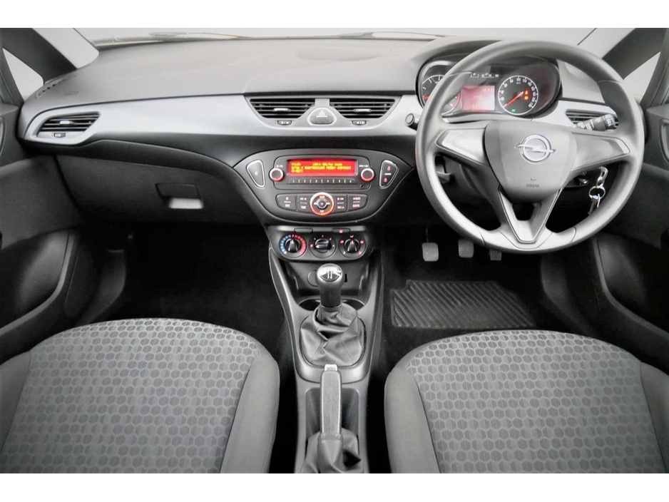 2018 Opel Corsa - image 14