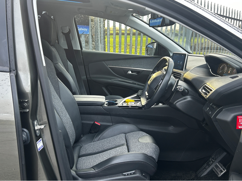 2020 Peugeot 5008 7 seater automatic sunroof high spec €29,995